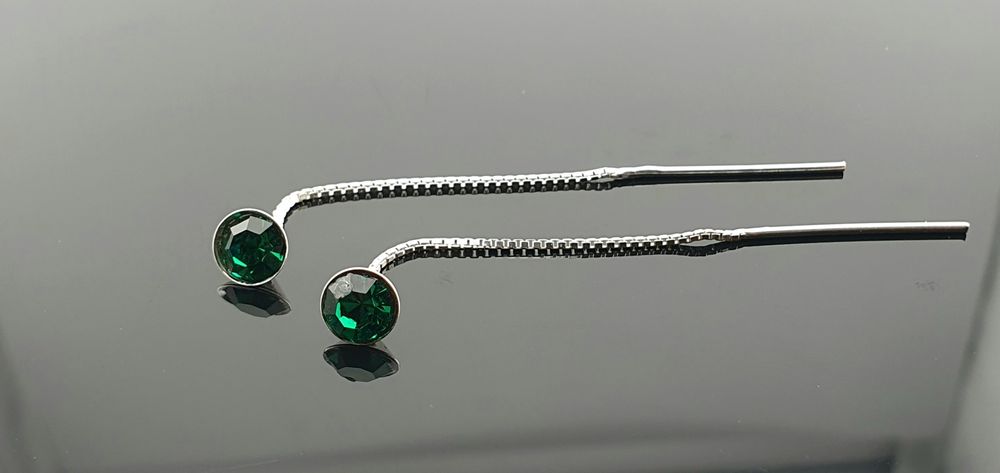 Kolczyki przekładane przeciągane srebrne pr.925 zielona cyrkonia