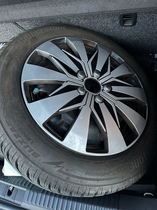 Pneus Bridgestone 185/60 R15