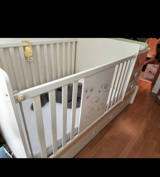 Cama transformavel e cómoda