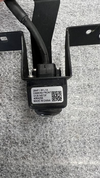 Nissan Rogue камера передня в решітку радіатора, Nissan x-trail t32