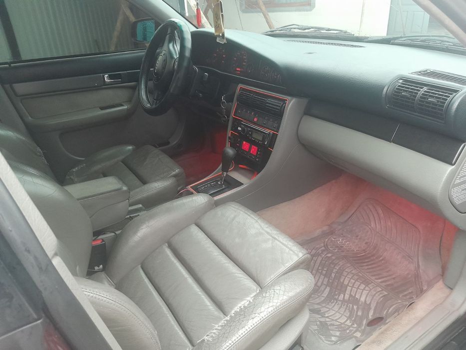 Продається  Ауді а6 с4