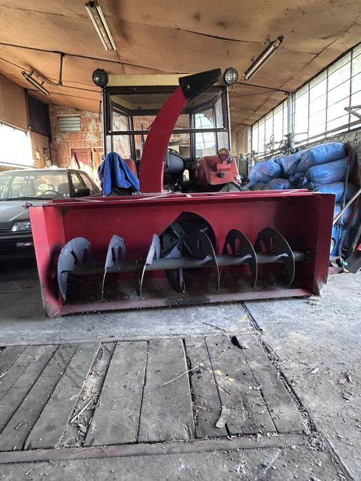 Pług wirnikowy do śniegu