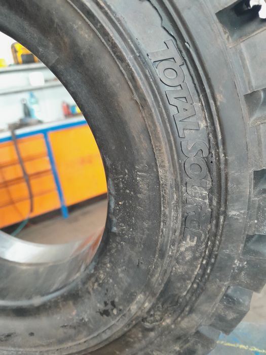 4.00-8 Total Source PEŁNA do wózka widłowego jak nowa