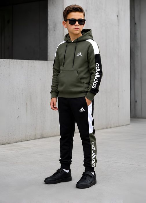 Теплий дитячий спортивний костюм Адідас на флісі для хлопчика Adidas утеплений