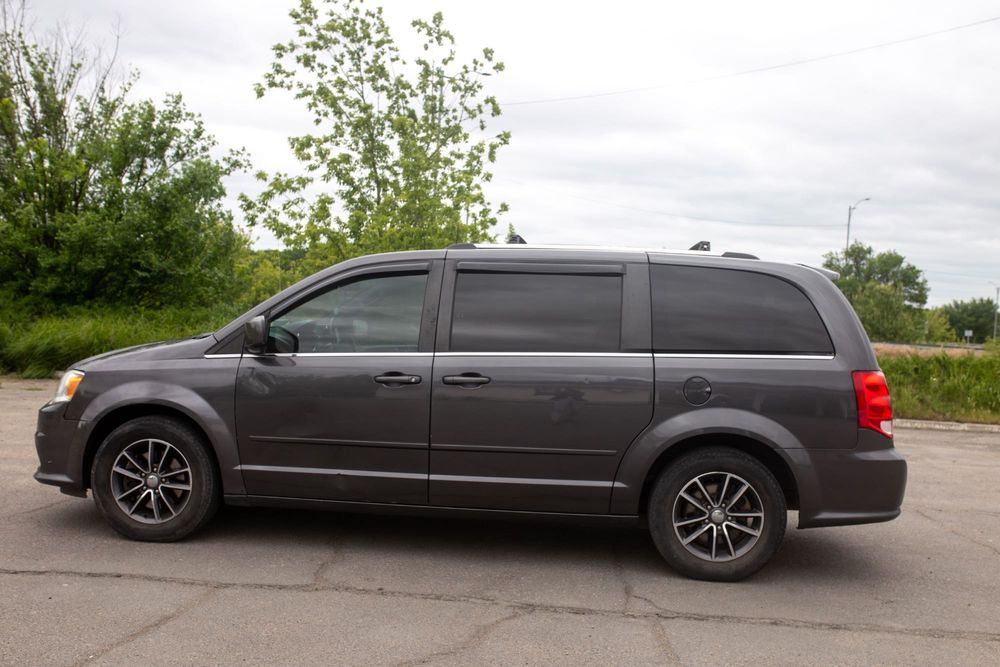 Продам Dodge Grand Caravan