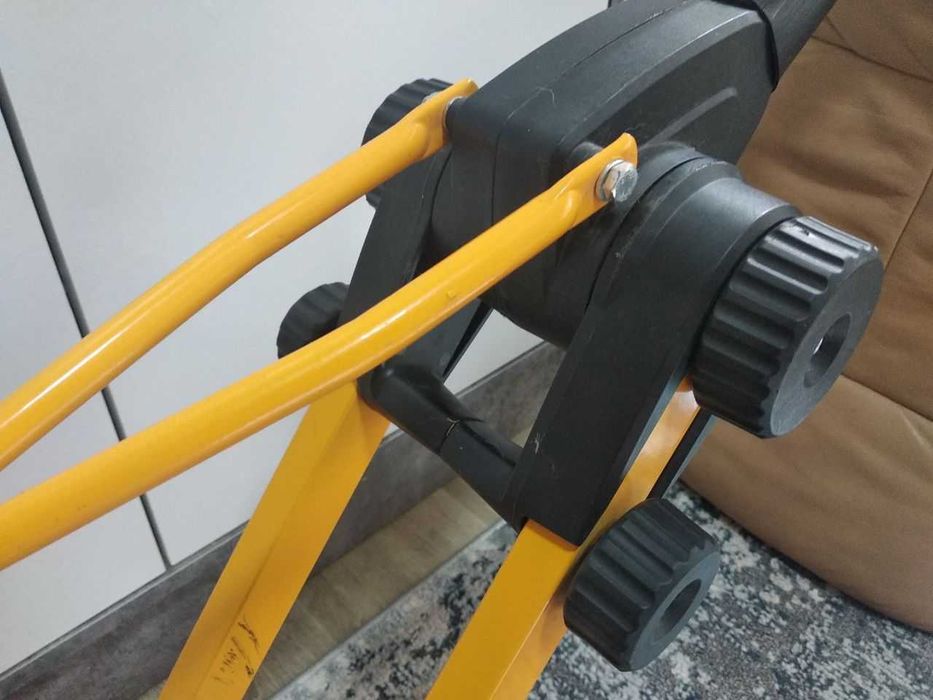 Peruzzo Trail Angel (жовтий), буксирувальна велоштанга, Італія