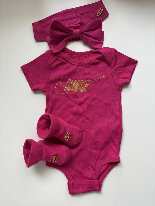 Комплект Nike на дівчинку 6-12 місяців