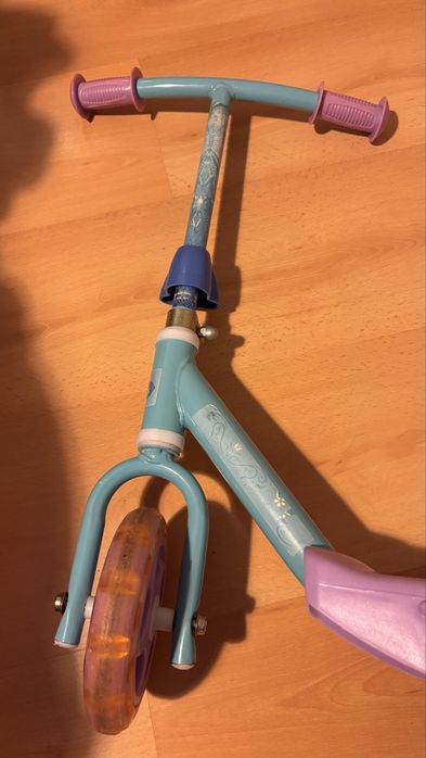 Trotinete Elsa ( Frozen)