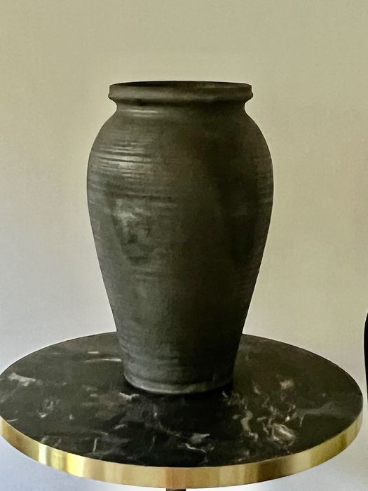 Stary gliniany dzban Cepelia (pęknięcie)