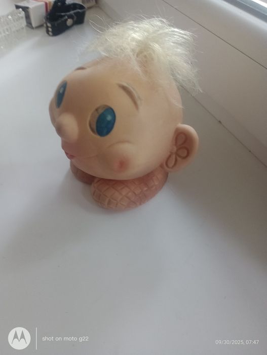 Продам большую куклу