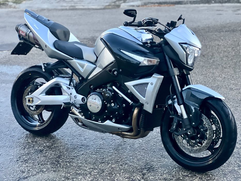 Suzuki B-King 1300