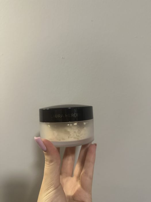 Laura Mercier puder