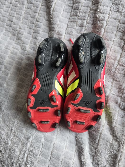 Adidasy korki dziecięce.