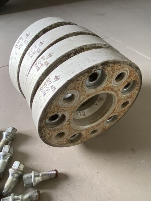 Расширители Хофман на  АУДИ КЮ-7