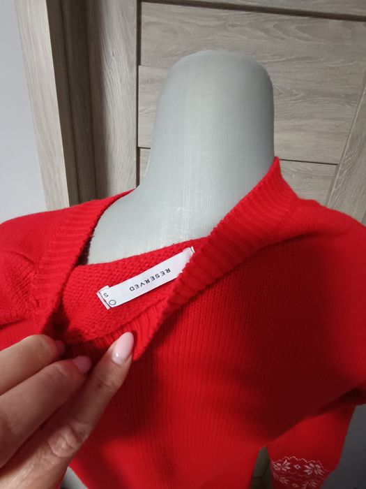 Sweter świąteczny czerwony Reserved
