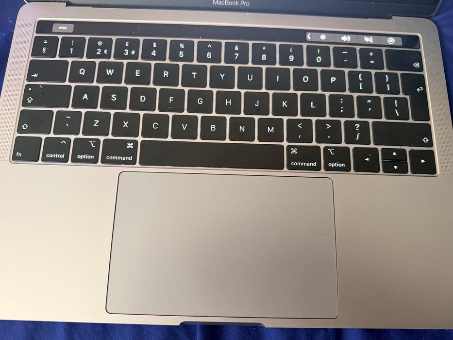 Macbook pro dobry stan