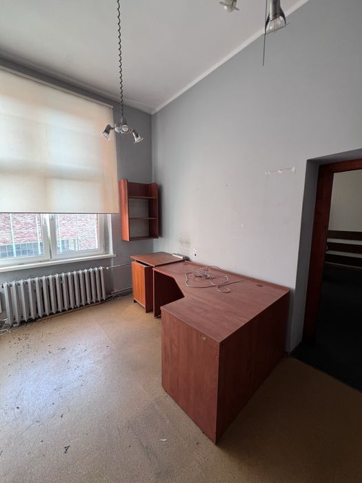 Meble biurowe szafy regały