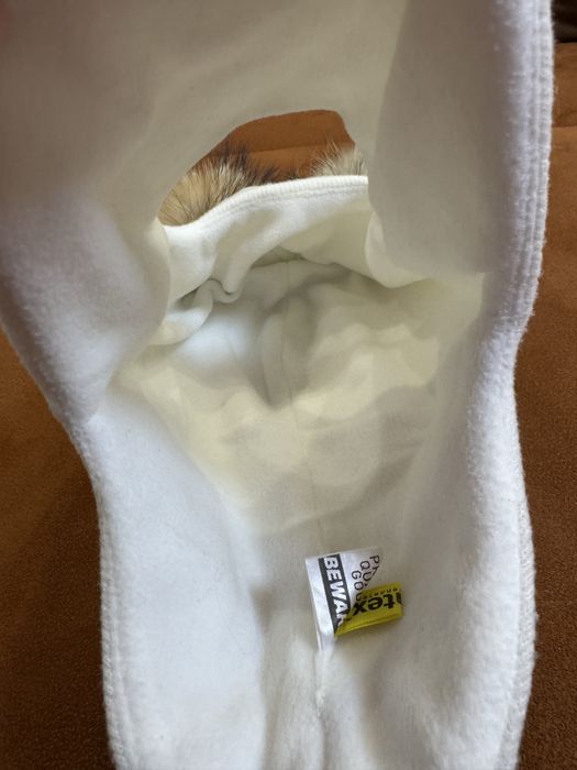 Зимова біла шапка-шолом  з 2 ма бубонами