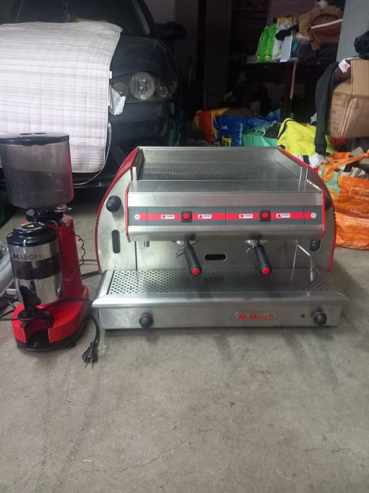 Maquina de café e moinho