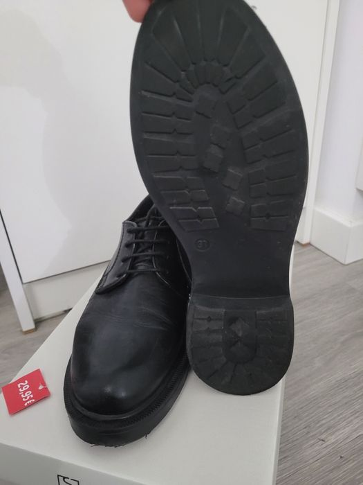 Sapatos pretos, 37 (15€)