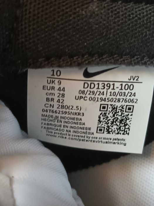 sneakers Nike Dunk Low Retro rozmiar 44 US 10 streetwear kicks panda