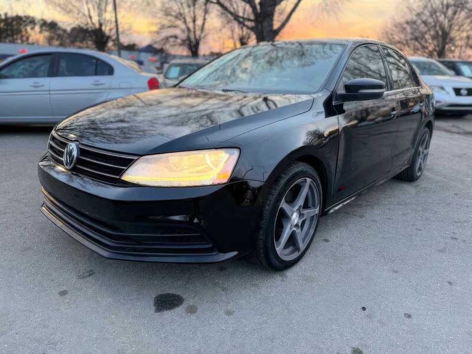 Volkswagen Jetta      2017