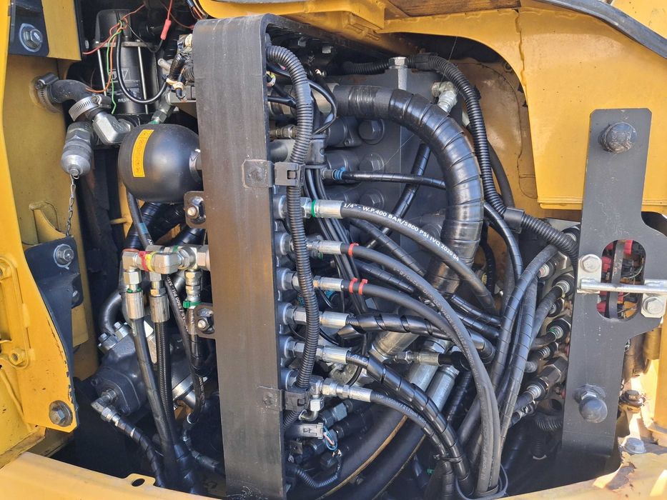 Escavadora  Giratória Komatsu PC138US-10 Ano 2014