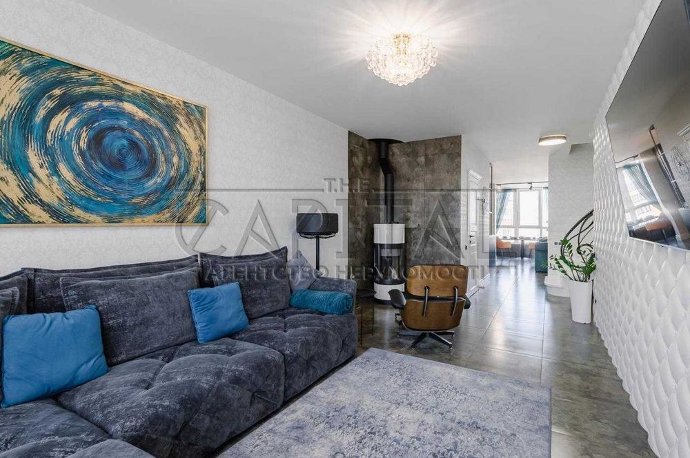 Apartment in Kyiv - More