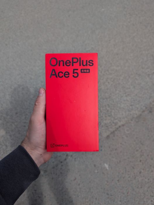 OnePlus Ace 5 Ultra 12/256gb під відновлення