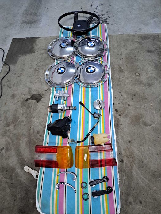 BMW 2002 - Material Diverso