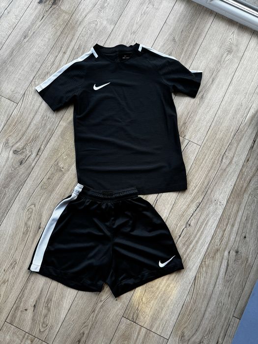 Костюм nike шорти футболка оригінал