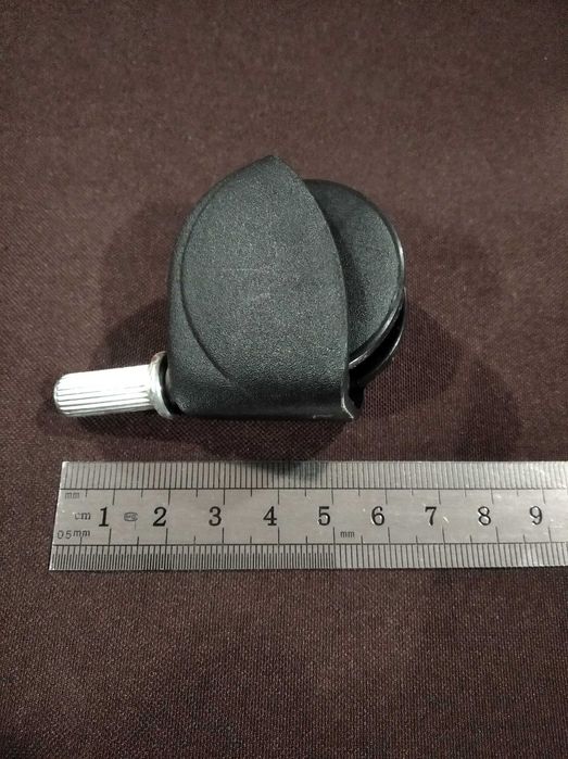 Rodízios / rodas de encaixe para móveis