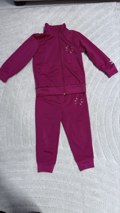 Костюм adidas для дівчинки