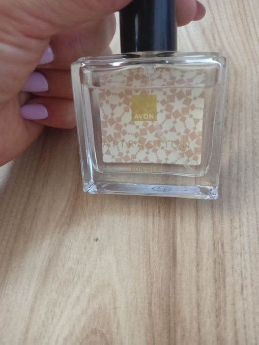 Perfuma Attraction Avon