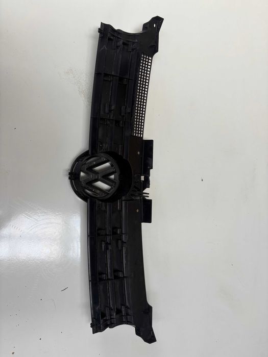 grill/atrapa volkswagen golf 4