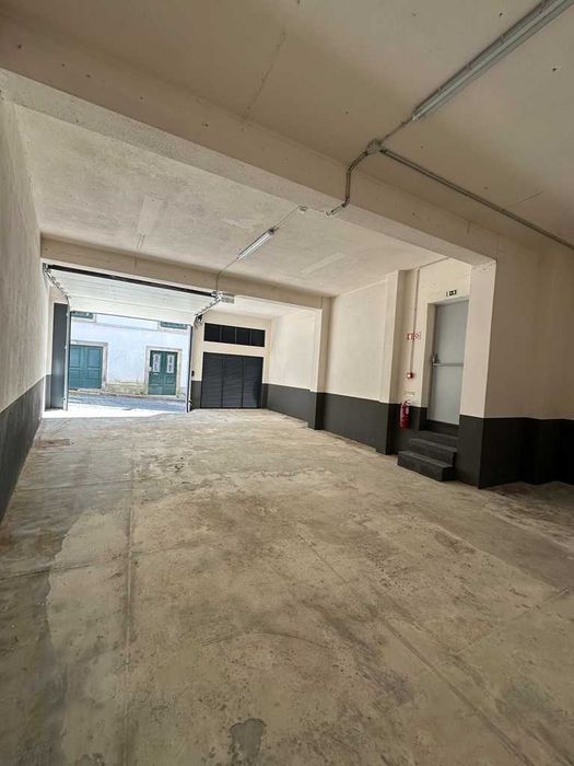 Estacionamentos e Armazém no Centro de Braga