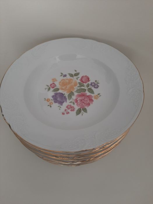 10 Pratos de Porcelana Batalha