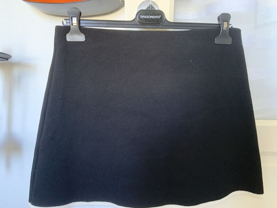 Zara saia preta curta