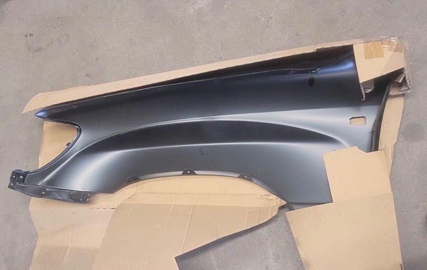 Крило переднє праве Toyota Land Cruiser 100 Lexus LX оригінал нове