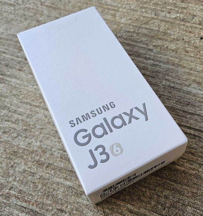 Samsung J3 + carregador