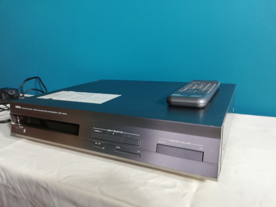 YAMAHA DSP-3000 procesor, DAC, preamp
