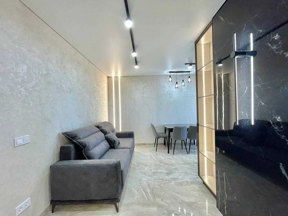 Велика двокімнатна квартира в новобудові