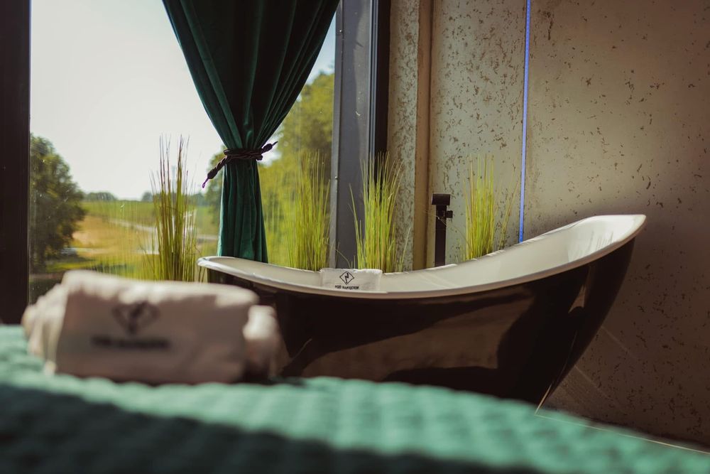 Dom Willa z basenem jacuzzi sauna Mazury nad jeziorem