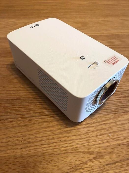 Projetor LG HF60LG - Full HD, LED, compacto