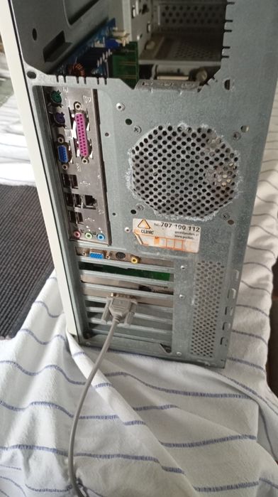 Computador e monitor