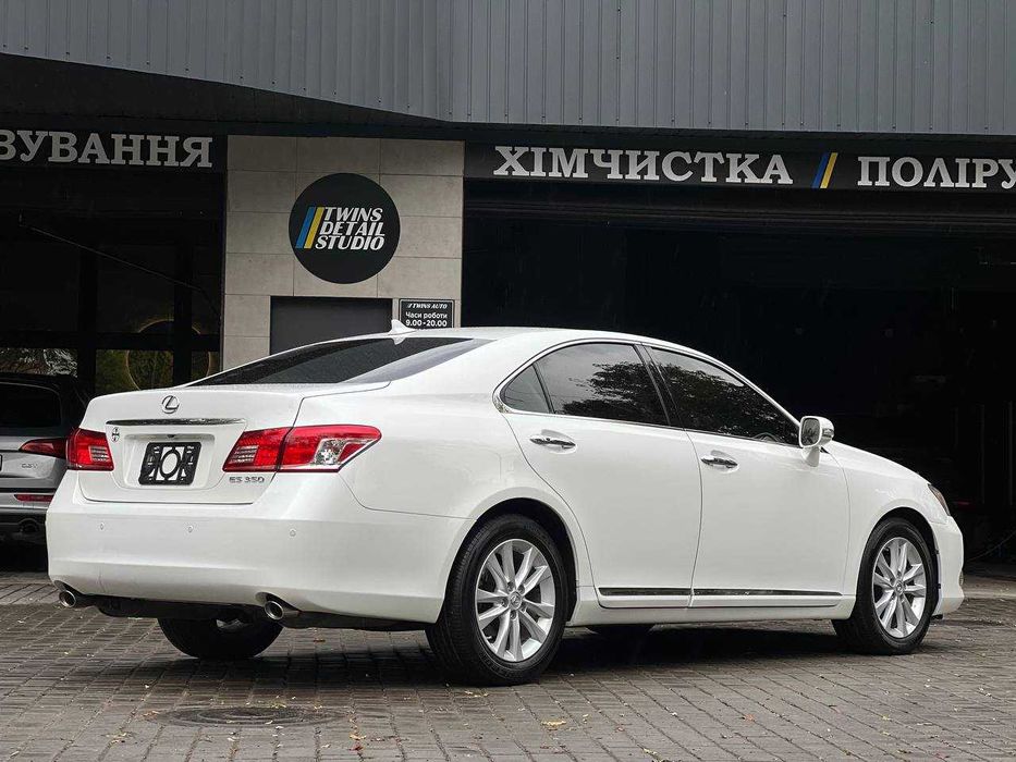 Lexus ES Luxury 2012