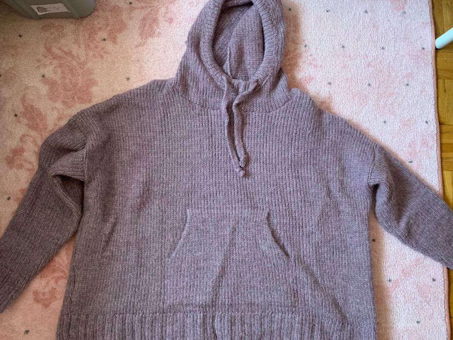 Sweter z kapturem fioletowy Andżela wełna kangurka wełniany kaptur