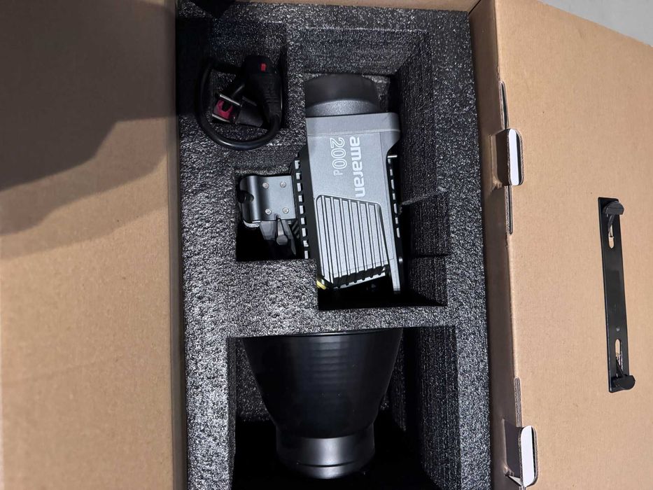 Amaran 200D profesjonalna lampa, światło ciągłe