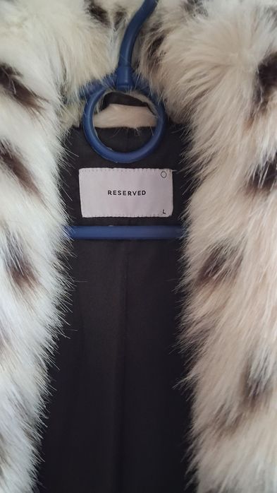 Шуба  из искусственного меха от бренда Reserved