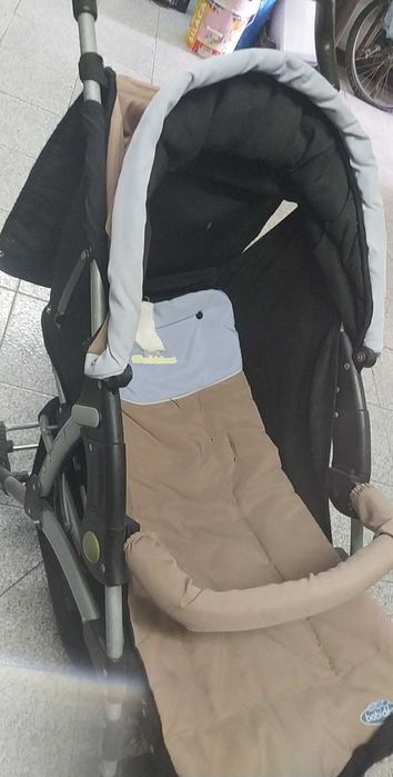 Carrinho de passeio de bebé